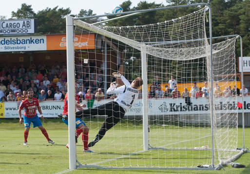 Målställning, räddning Mattias Asper, målvakt, Mjällby