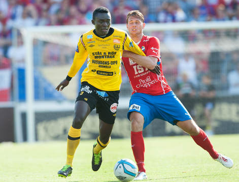 Gbenga Arokoyo, Mjällby, och Freddy Söderberg, Öster, i