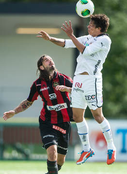 Brommapojkarnas Andreas Eriksson och Kalmars Romario