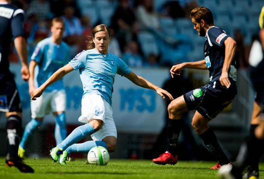 Malmö FFs Markus Halsti och Gefles Mikael Dahlberg i