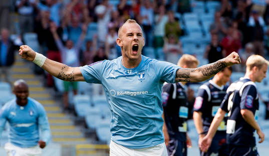 Malmö FFs Magnus Eriksson jublar