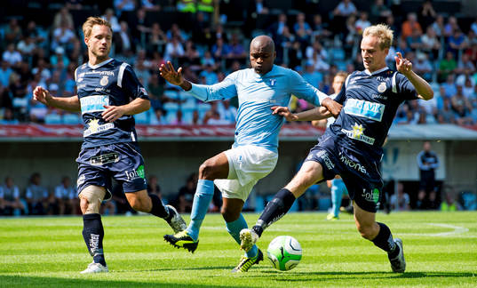 Malmö FFs Tokelo Rantie och Gefles Pär Asp i