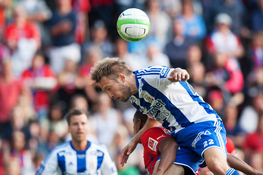 Adam Johansson, IFK Göteborg nickar i