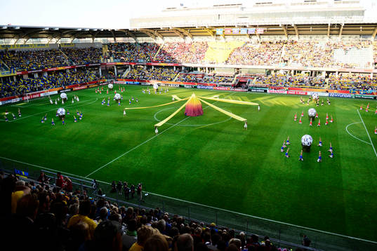 Invigning innan matchen mellan Sverige och Danmark
