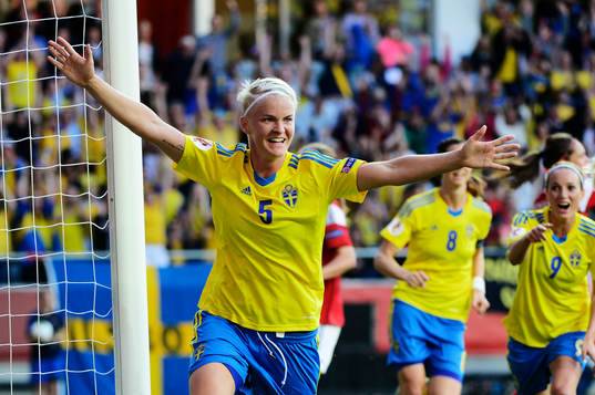 Bläddra bland fler bilder av Fotboll, dam-EM, Sverige - Danmark