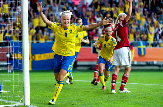Sveriges Nilla Fischer jublar