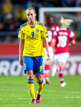 Sveriges Kosovare Asllani deppar