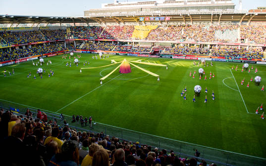 Invigningsceremoni innan matchen mellan Sverige och Danmark