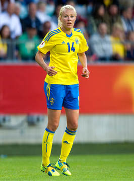 Sveriges Josefine Öqvist i matchen mellan Sverige och