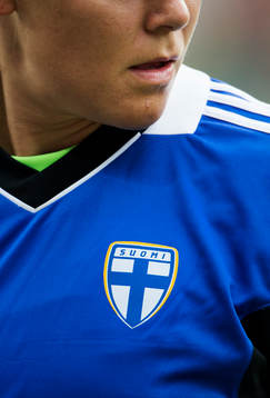 Finlands flagga på deras matchtröja