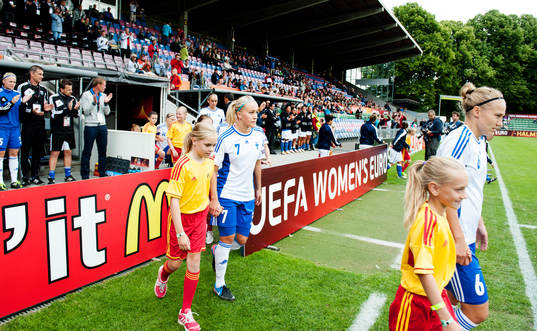 Finland kommer in på arenan