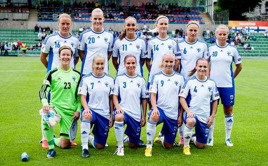 Övre raden  Annica Sjölund, Nora Heroum, Sanna Talonen,