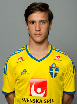 Almir Zeqiri spelar i det svenska P17 landslaget i fotboll
