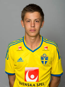 Emil Kjellker spelar i det svenska P17 landslaget i fotboll