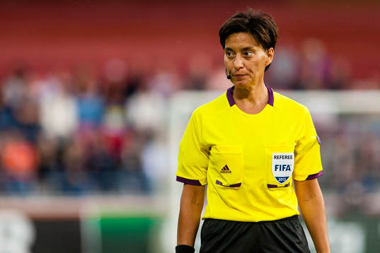Silvia Spinelli, domare i matchen mellan Tyskland och