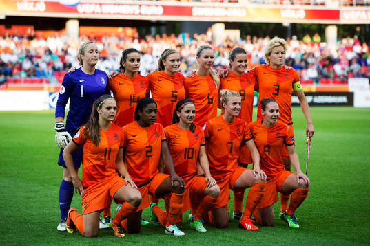 Loes Geurts, Renée Slegers, Claudia van