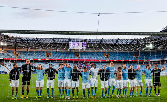 Malmö FFs spelare tackar publiken