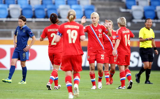Mål 3-1 av Rysslands Elena Morozova bakom Frankrikes