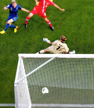 Bläddra bland fler bilder av Fotboll, dam-EM, Frankrike - Ryssland