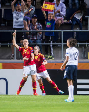 Spaniens Alexia Putellas jublar