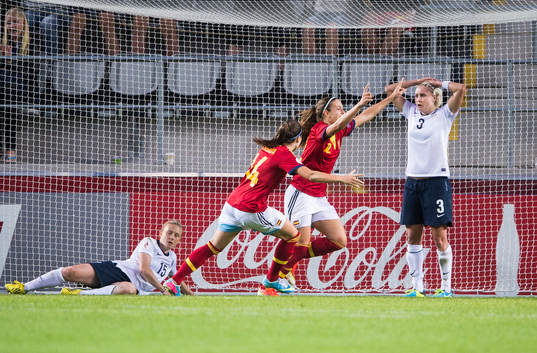 Spaniens Alexia Putellas jublar