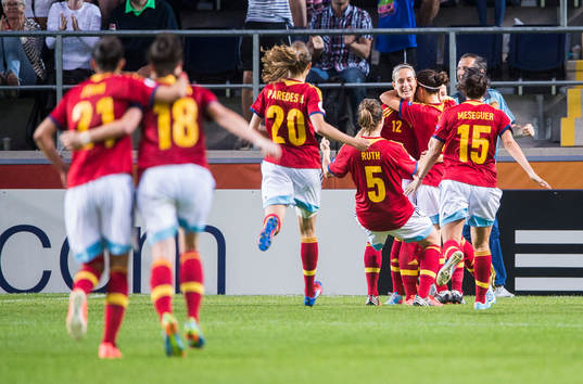 Spaniens Alexia Putellas jublar
