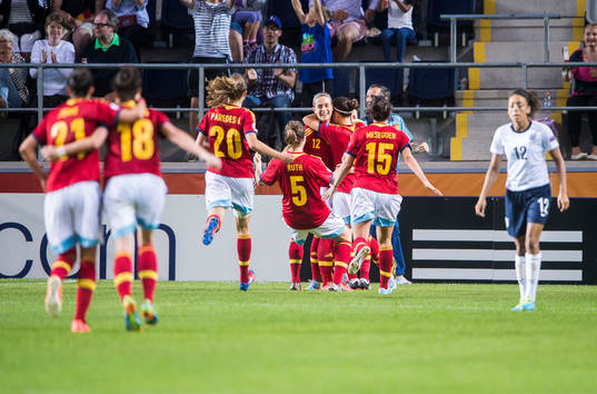 Spaniens Alexia Putellas jublar