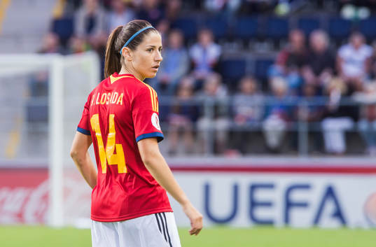Spaniens Vicky Losada  i matchen mellan England och Spanien