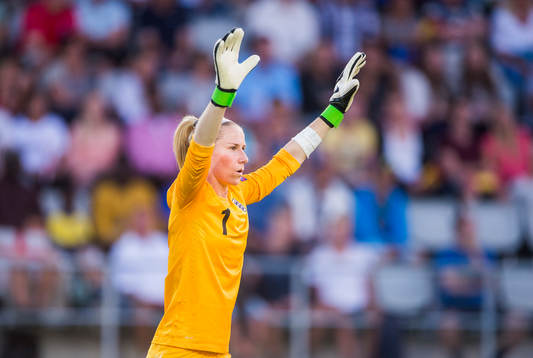 Englands målvakt Karen Bardsley  i matchen mellan England