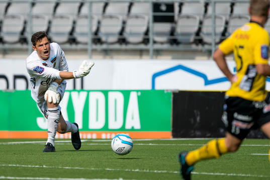 Elfsborgs målvakt Kevin Stuhr-Ellegaard i matchen mellan
