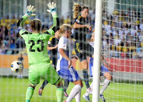Målcjans Sveriges Lotta Schelin i matchen mellan Sverige