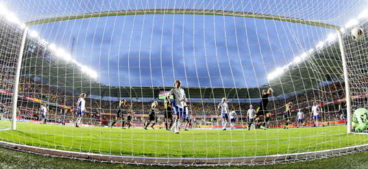 Mål 5-0 av Sveriges Lotta Schelin i matchen mellan Sverige