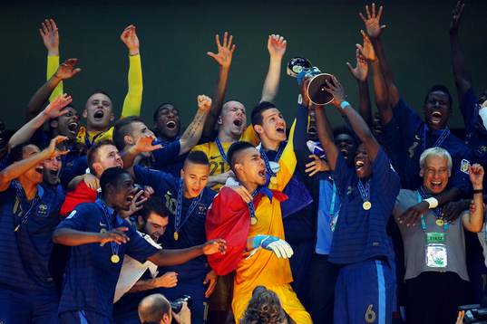 Victoire de la France    - France Champion du Monde -