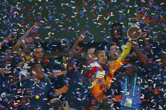 Victoire de la France  / Alphonse Areola  - France Champion