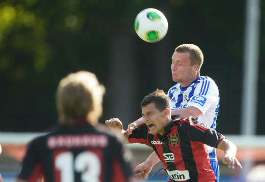 Brommapojkarnas Mauricio Albornoz och IFK Göteborgs Jakob