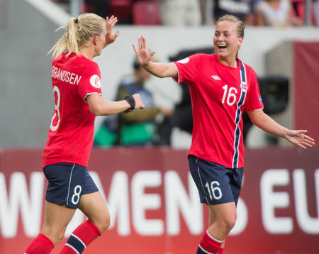 Solveig Gulbrandsen, Norge, jublar