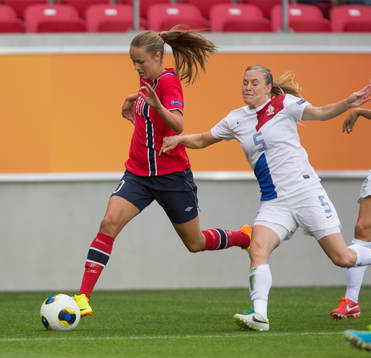 Caroline Hansen, Norge, Claudia van