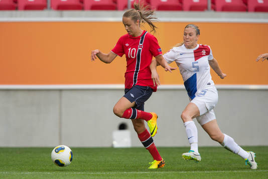 Caroline Hansen, Norge, Claudia van