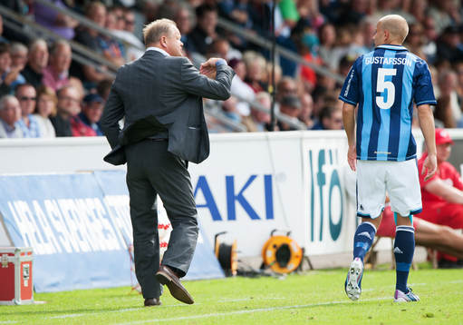 Per-Mathias Högmo, tränare, Djurgården, dirigerar Petter