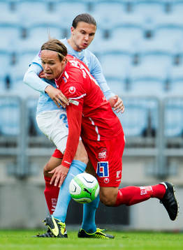 Malmö FFs Erik Johansson och Åtvidabergs Viktor Prodell