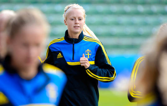 Sveriges Amanda Ilestedt värmer upp
