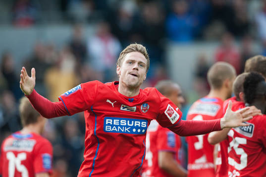 3-0, Christoffer Andersson, Helsingborg,  som grattas av