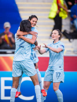 Franrkrikes Laura Georges kramar om Wendie Renard