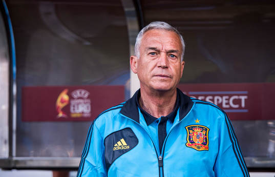 Spaniens förbundskapten Ignacio Quereda i matchen mellan