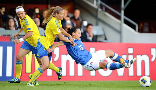 Sveriges Charlotte Rohlin och Italiens Ilaria Mauro i