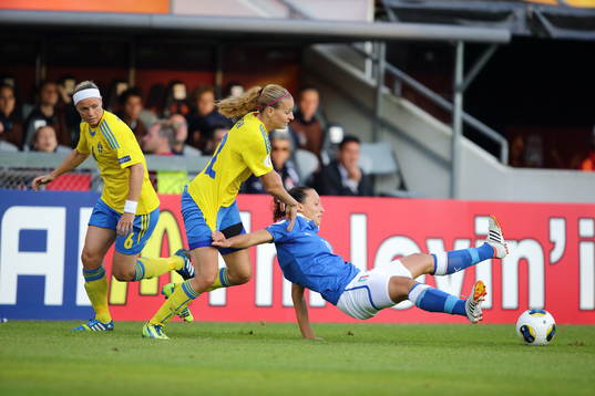Sveriges Charlotte Rohlin och Italiens Ilaria Mauro i