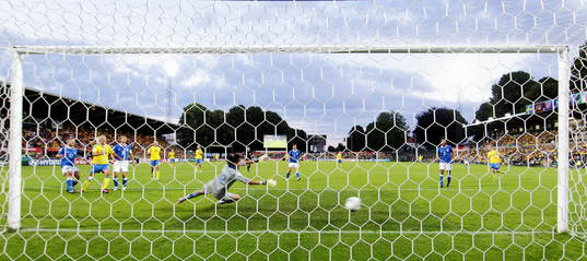 Mål 3-1 av Sveriges Josefine Öqvist  i matchen mellan