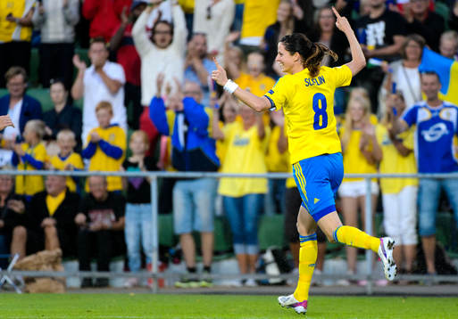 Sveriges Lotta Schelin jublar