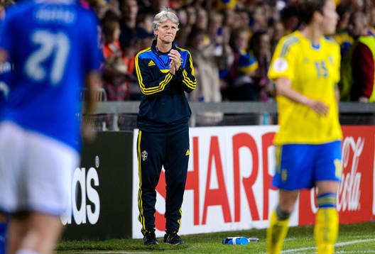 Sveriges förbundskapten Pia Sundhage i matchen mellan