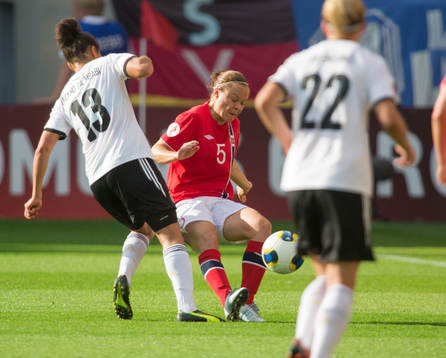 Célia Okoyino da Mbabi, tyskland, Toril Akerhaugen, Norge,